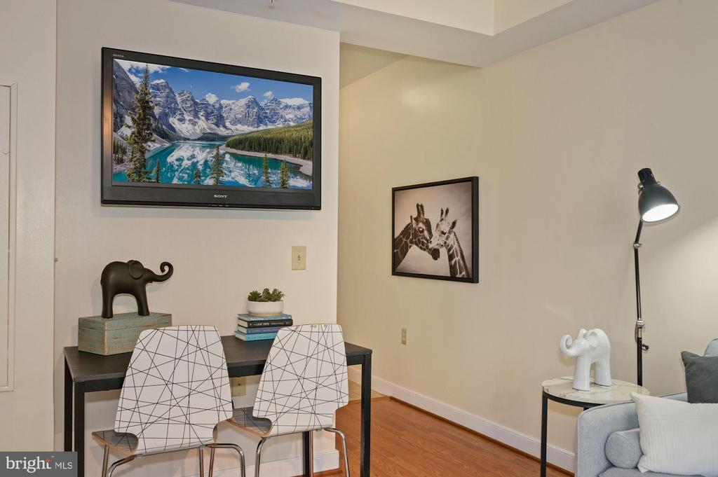555 MASSACHUSETTS AVENUE NW Unit: 414