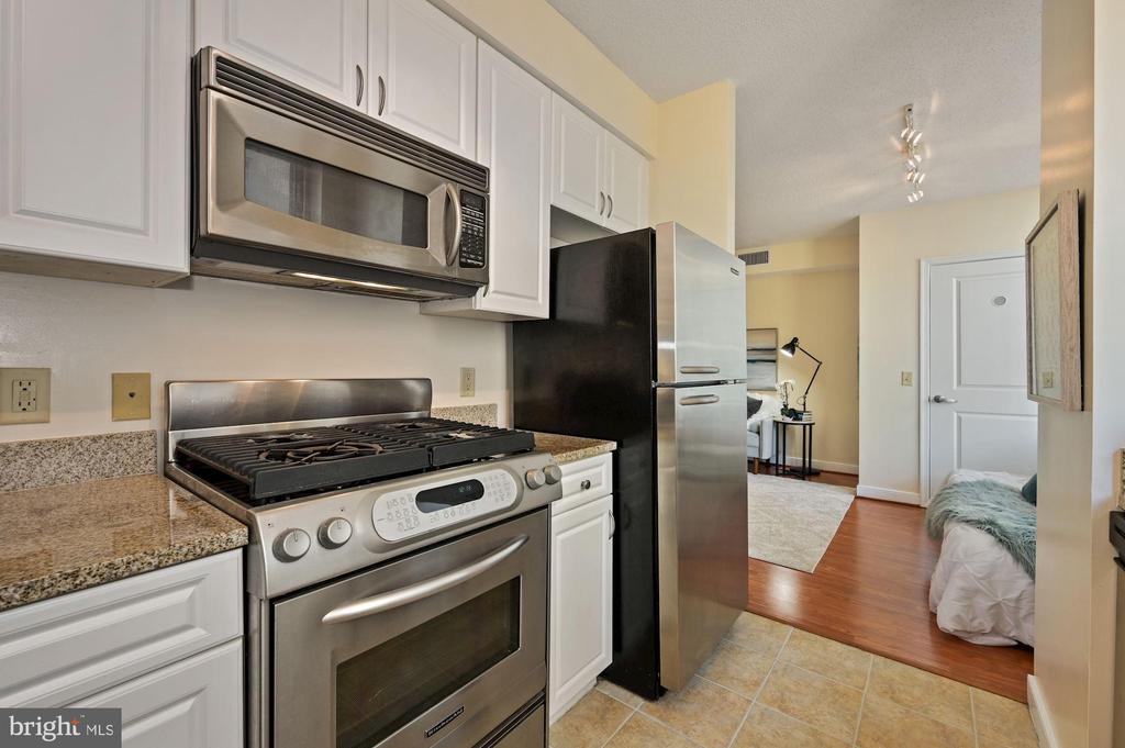 555 MASSACHUSETTS AVENUE NW Unit: 414