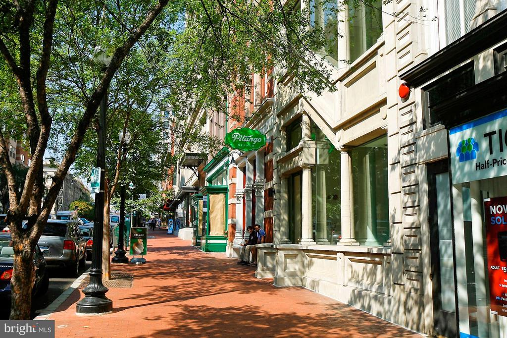 555 MASSACHUSETTS AVENUE NW Unit: 414