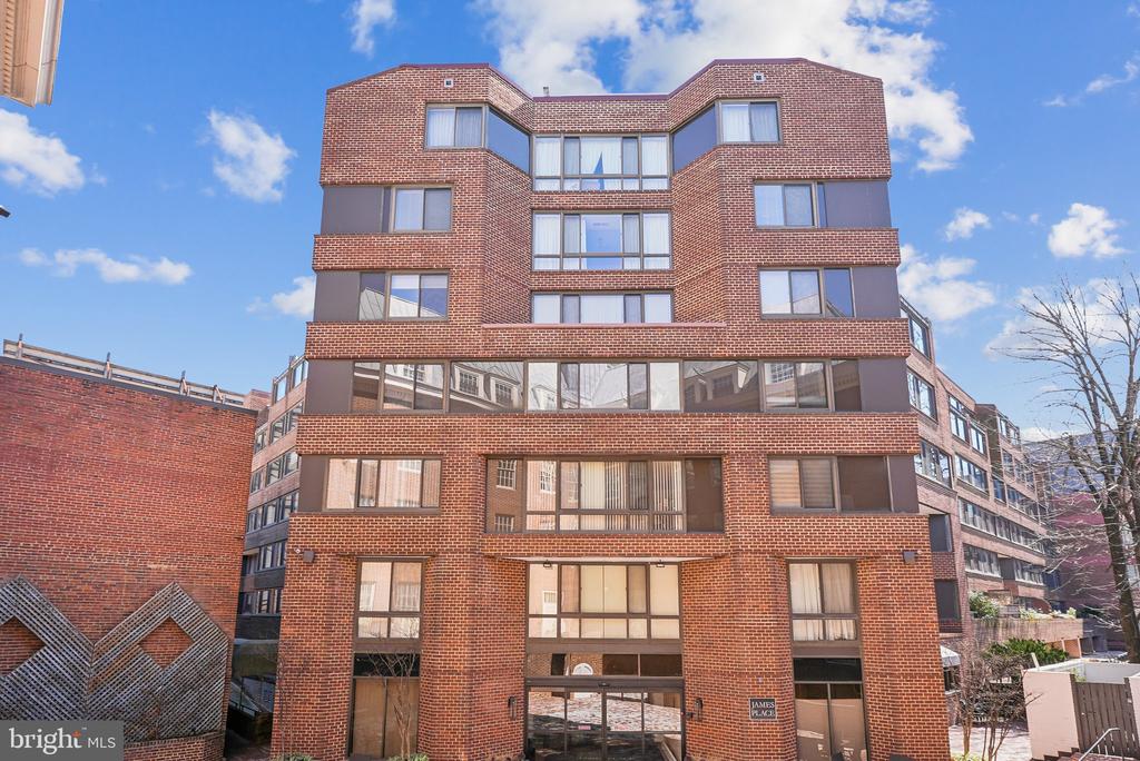 1077 30TH STREET NW Unit: 705