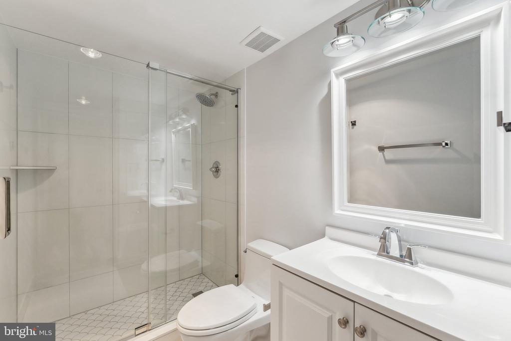 1077 30TH STREET NW Unit: 705