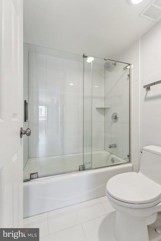 1077 30TH STREET NW Unit: 705