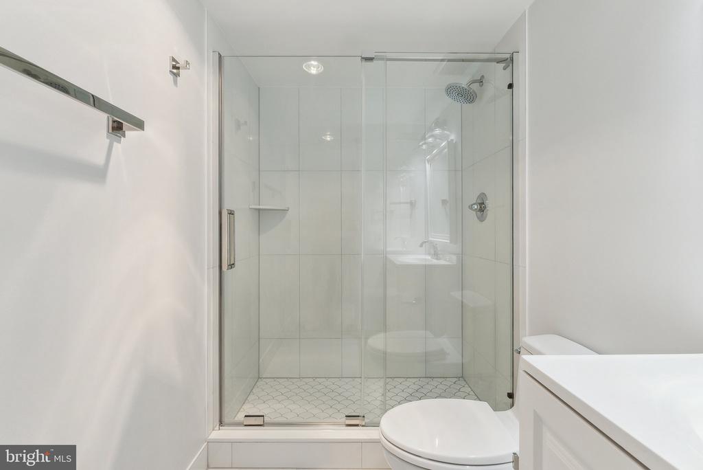 1077 30TH STREET NW Unit: 705