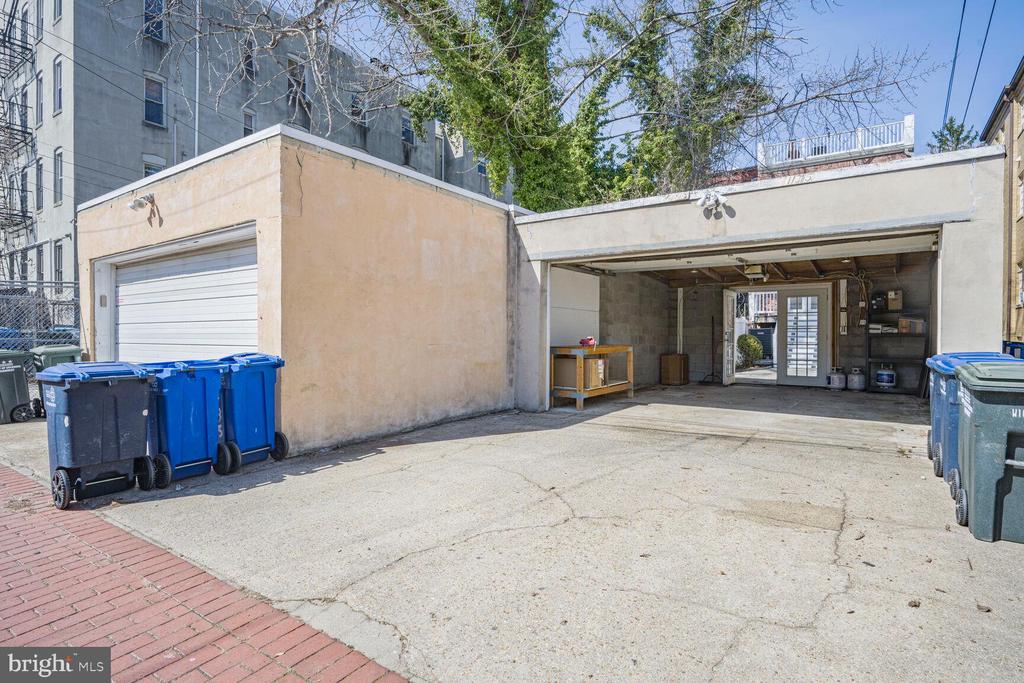 1353 EAST CAPITOL STREET SE