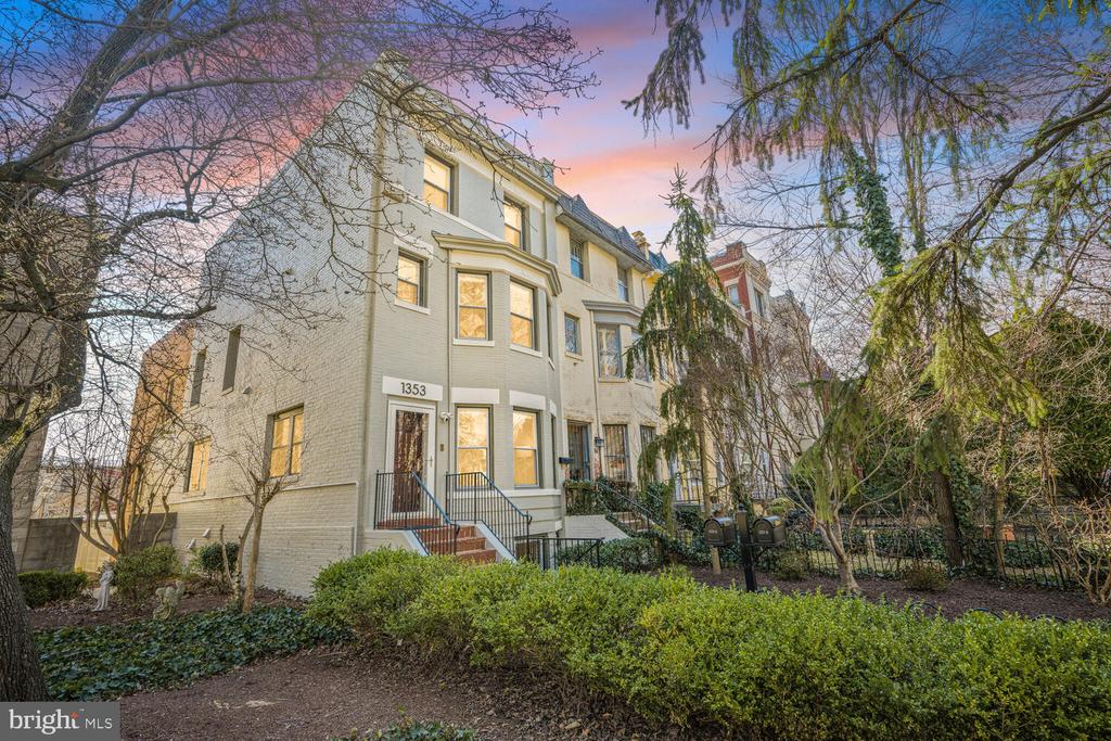 1353 EAST CAPITOL STREET SE