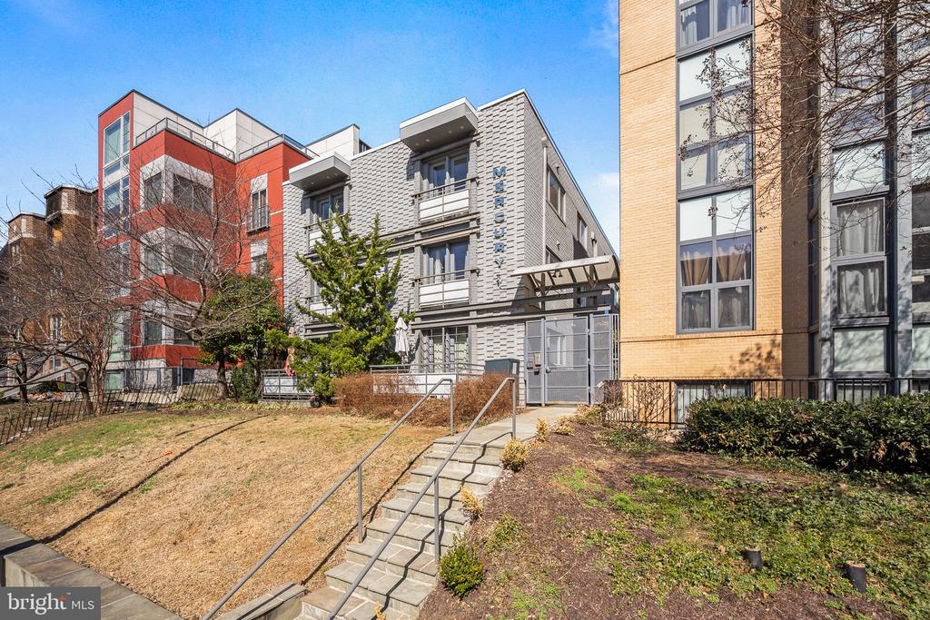 1439 CHAPIN STREET NW Unit: 102