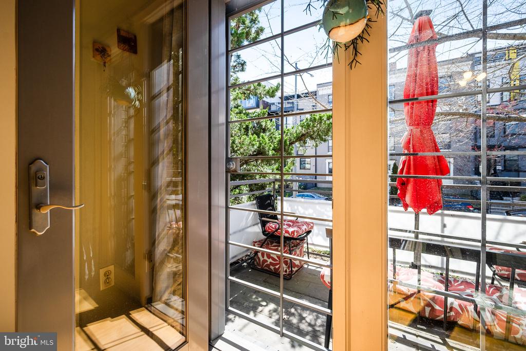 1439 CHAPIN STREET NW Unit: 102