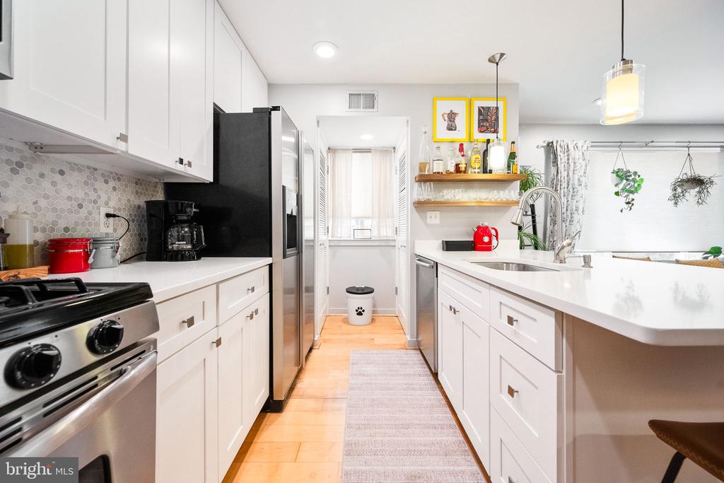 1439 CHAPIN STREET NW Unit: 102