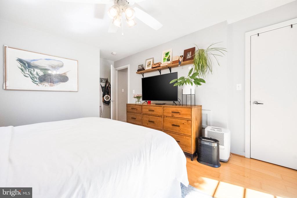1439 CHAPIN STREET NW Unit: 102
