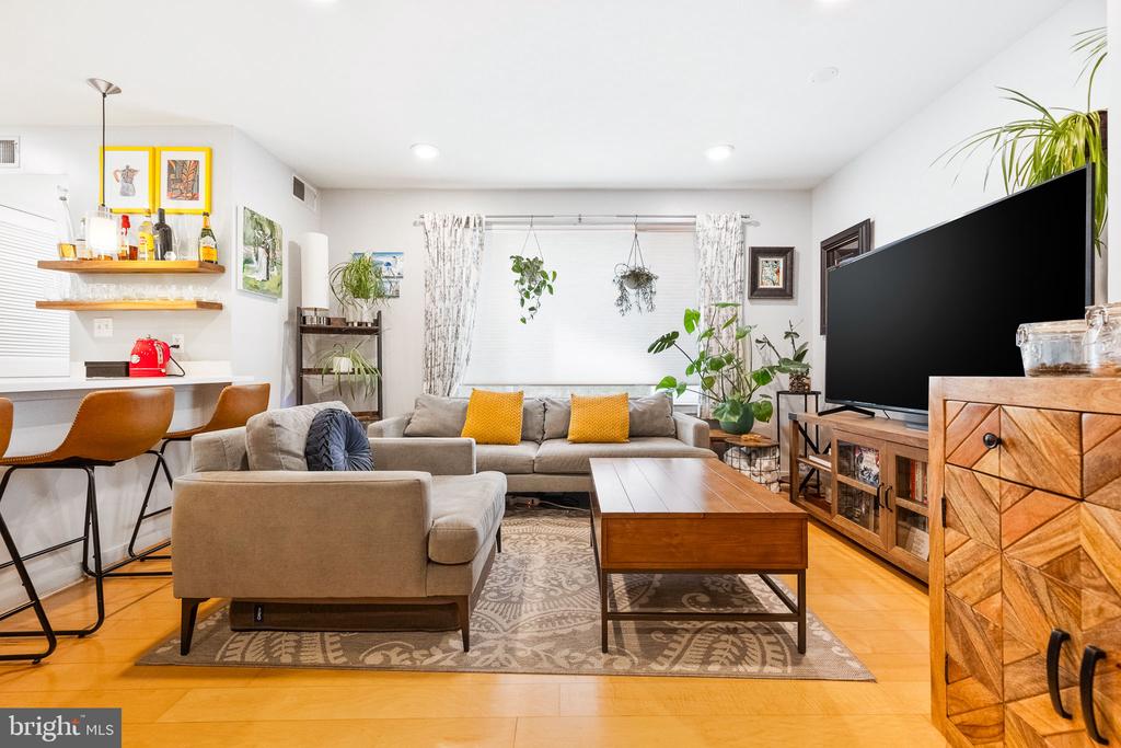 1439 CHAPIN STREET NW Unit: 102