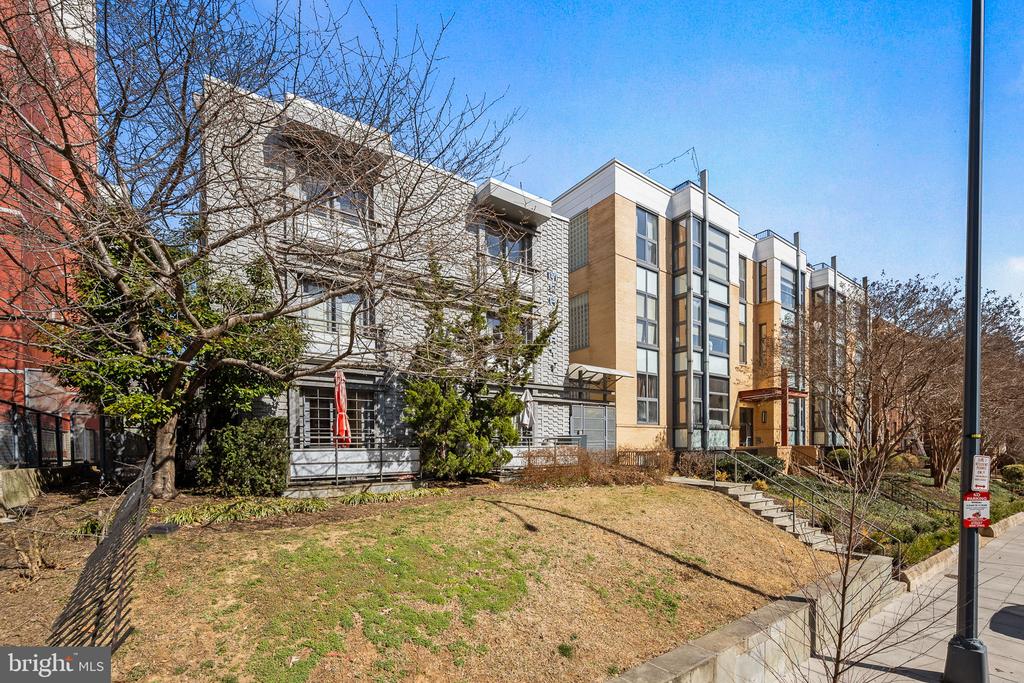 1439 CHAPIN STREET NW Unit: 102