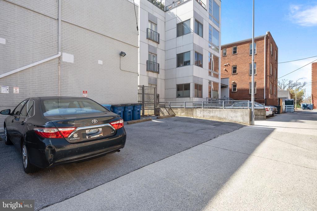 1439 CHAPIN STREET NW Unit: 102
