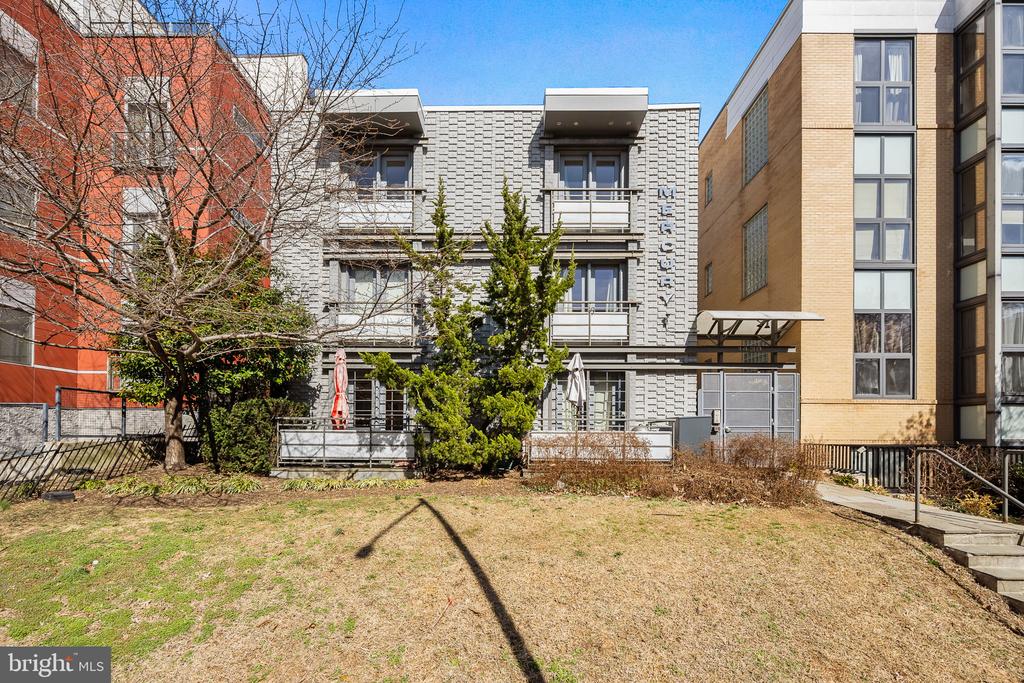 1439 CHAPIN STREET NW Unit: 102