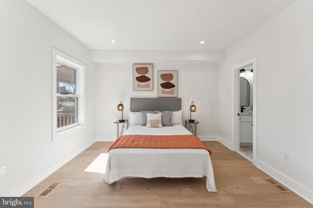 6 ADAMS STREET NW Unit: 1