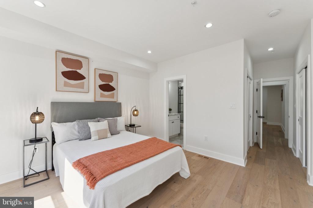 6 ADAMS STREET NW Unit: 1