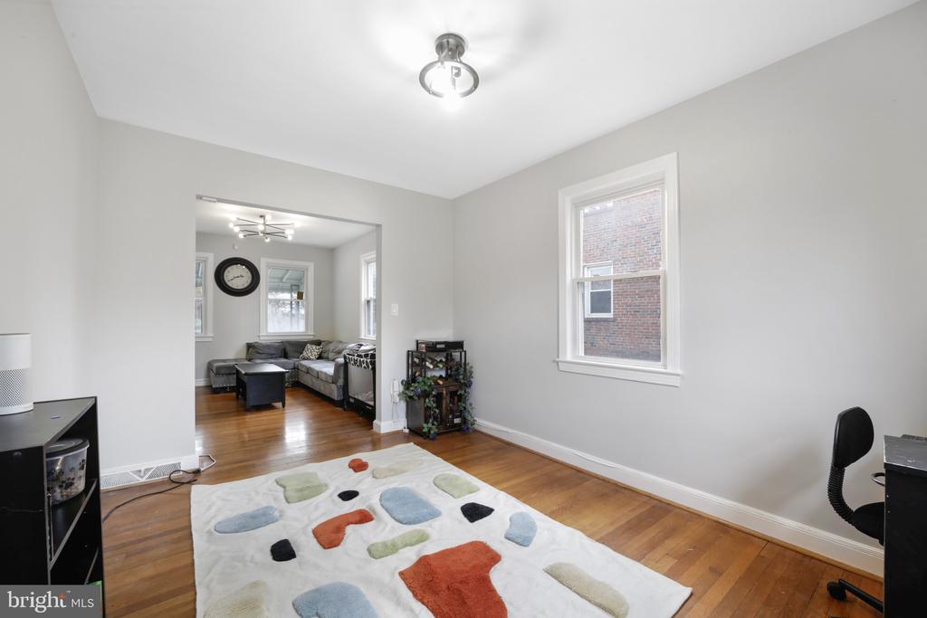 400 DIVISION AVENUE NE