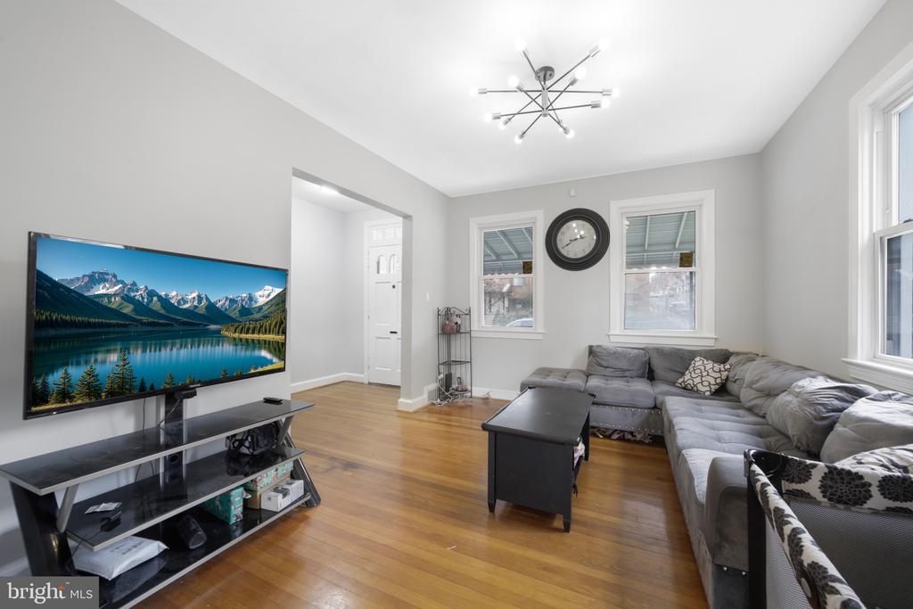 400 DIVISION AVENUE NE