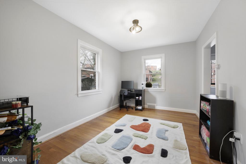 400 DIVISION AVENUE NE