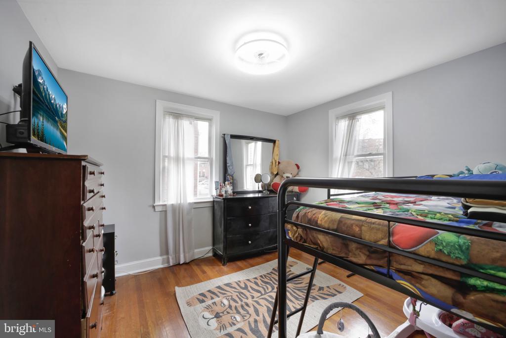 400 DIVISION AVENUE NE