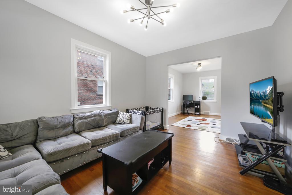 400 DIVISION AVENUE NE