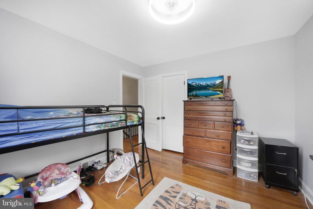 400 DIVISION AVENUE NE