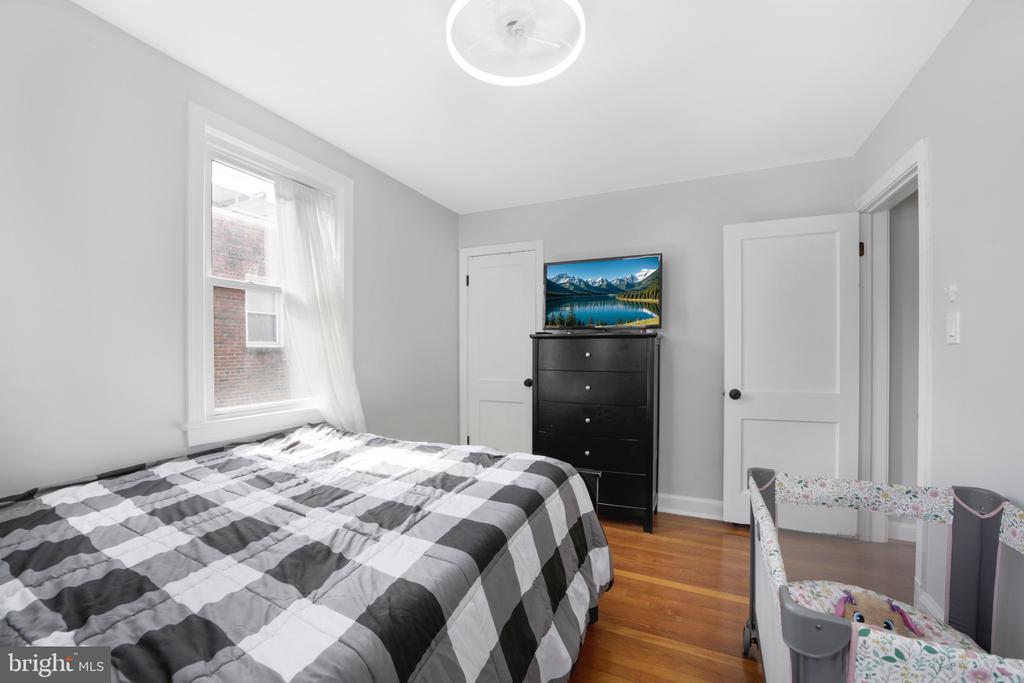 400 DIVISION AVENUE NE