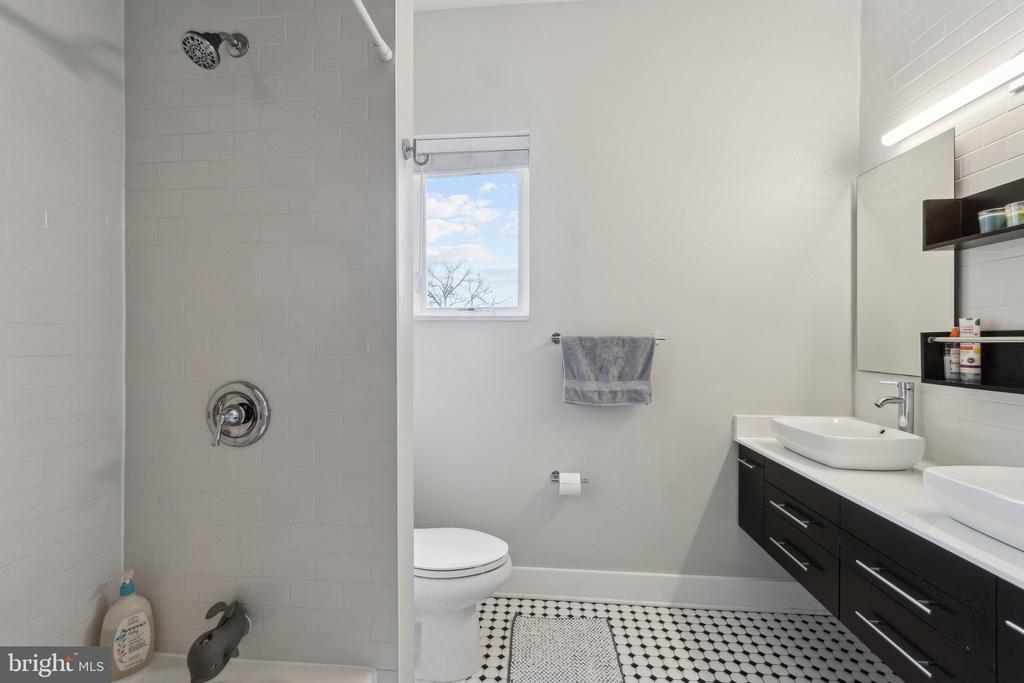 110 GALLATIN STREET NW Unit: 13