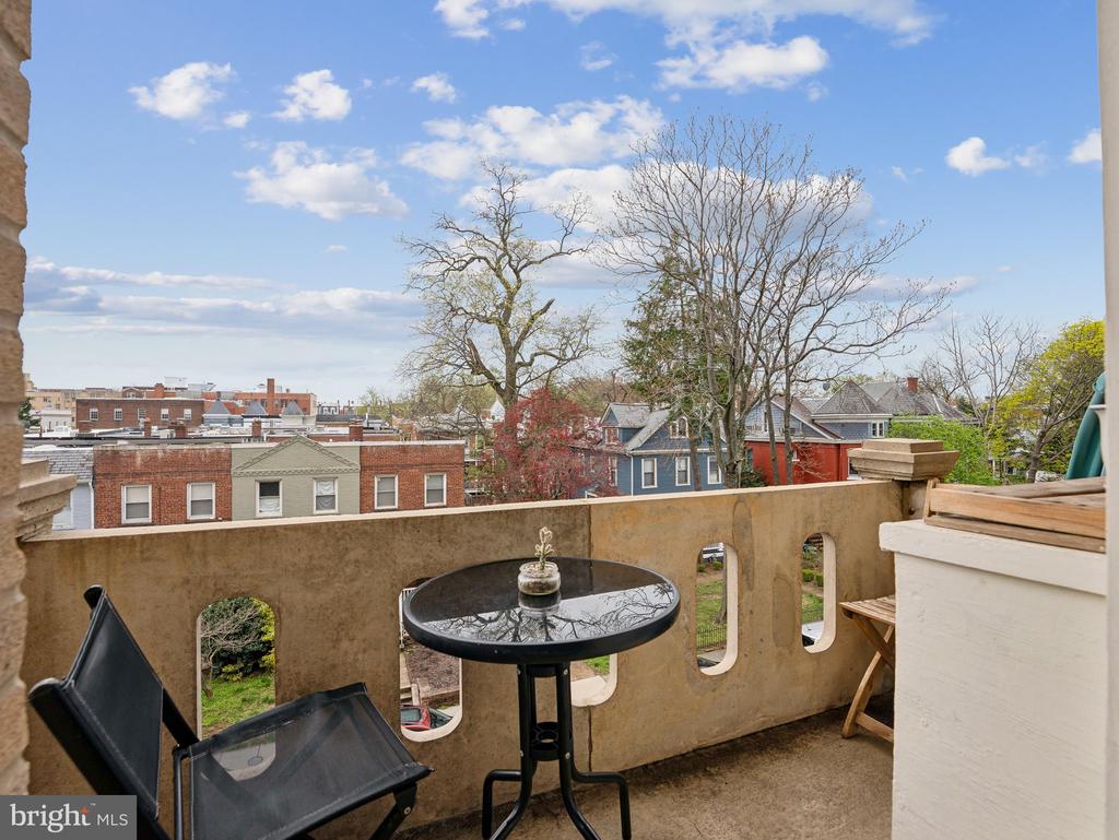 3420 16TH STREET NW Unit: 304