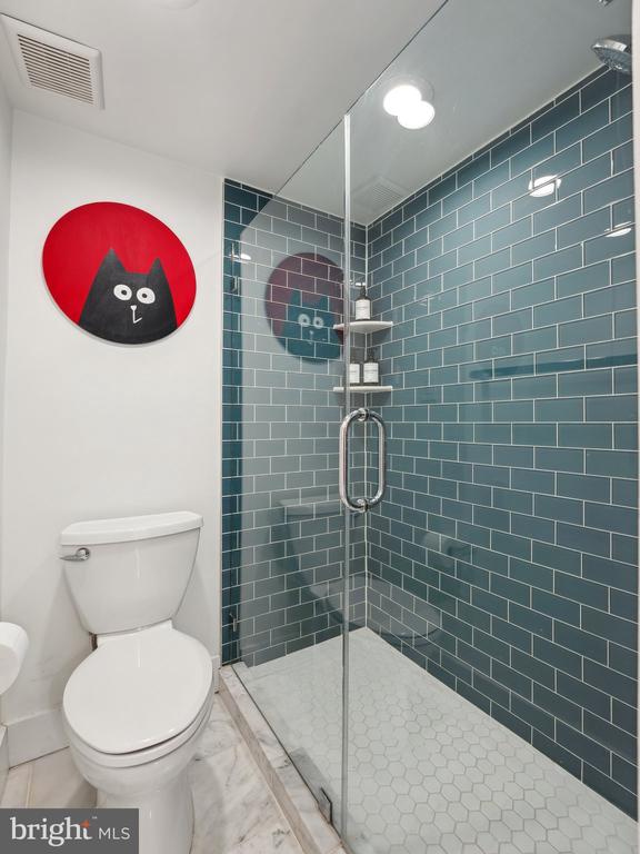 1239 VERMONT AVENUE NW Unit: 401
