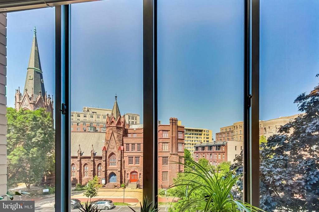 1239 VERMONT AVENUE NW Unit: 401