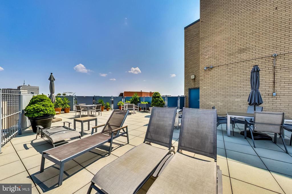 1239 VERMONT AVENUE NW Unit: 401