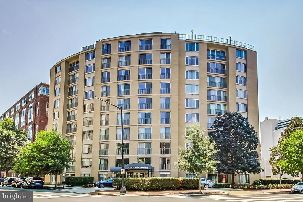 1239 VERMONT AVENUE NW Unit: 401