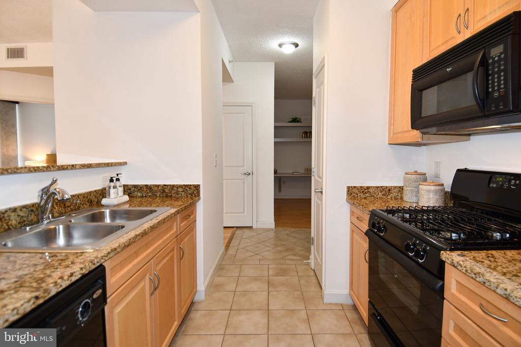 1111 25TH STREET NW Unit: 619