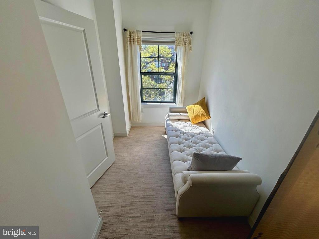 1111 25TH STREET NW Unit: 619