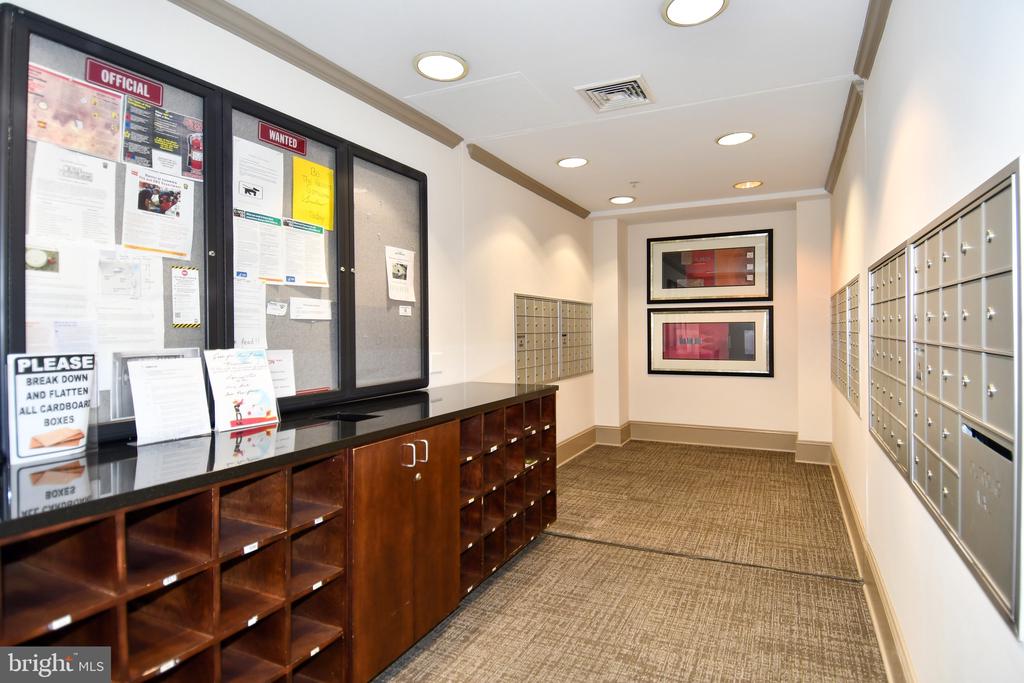 1111 25TH STREET NW Unit: 619