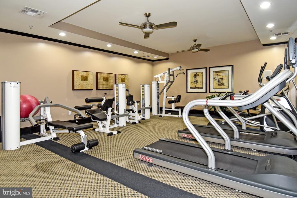1111 25TH STREET NW Unit: 619
