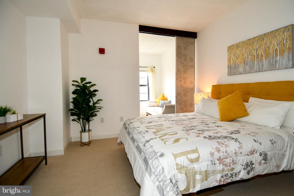 1111 25TH STREET NW Unit: 619