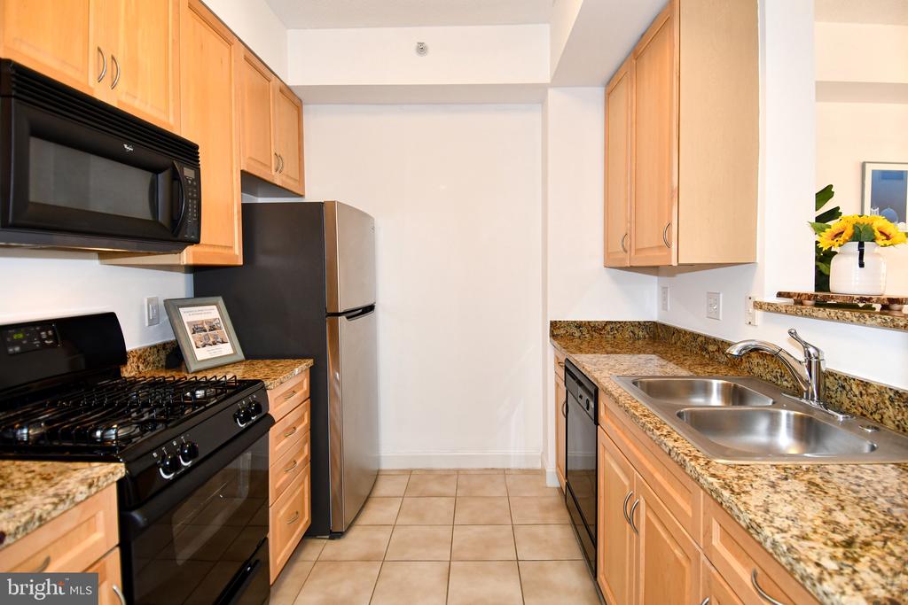 1111 25TH STREET NW Unit: 619