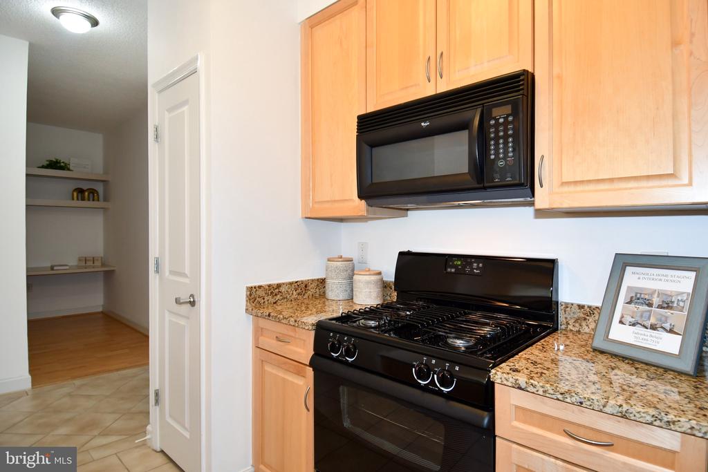 1111 25TH STREET NW Unit: 619