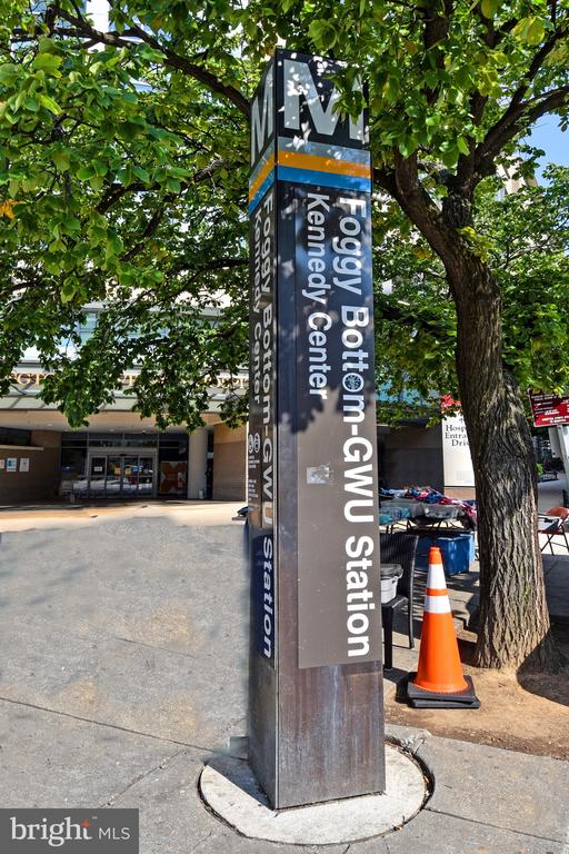 1111 25TH STREET NW Unit: 619