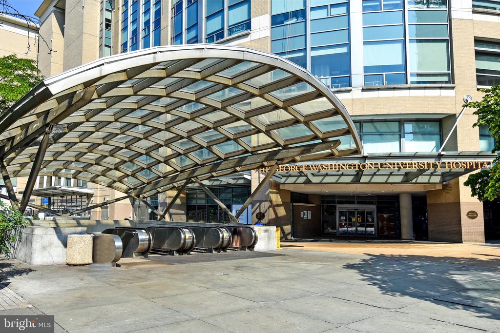 1111 25TH STREET NW Unit: 619