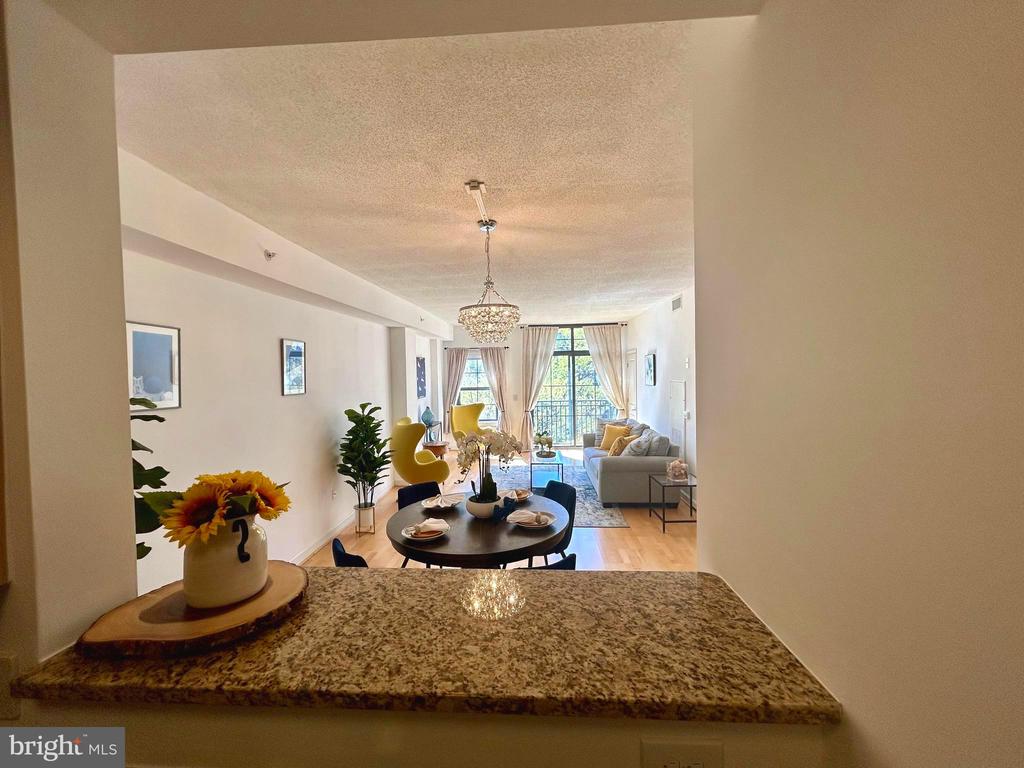 1111 25TH STREET NW Unit: 619