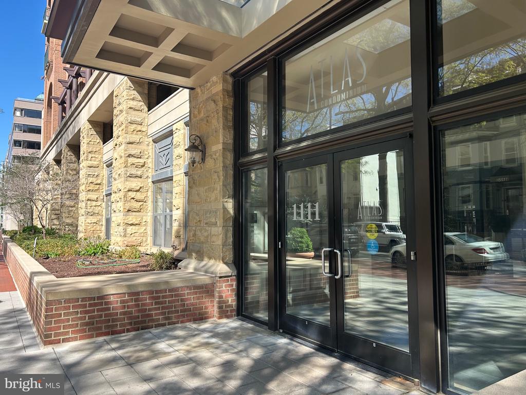 1111 25TH STREET NW Unit: 619