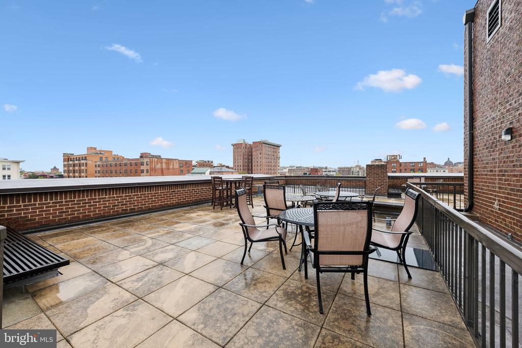 1700 17TH STREET NW Unit: 403