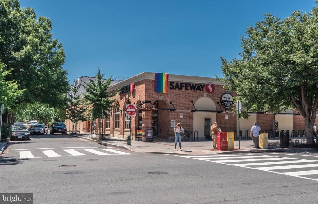 1700 17TH STREET NW Unit: 403