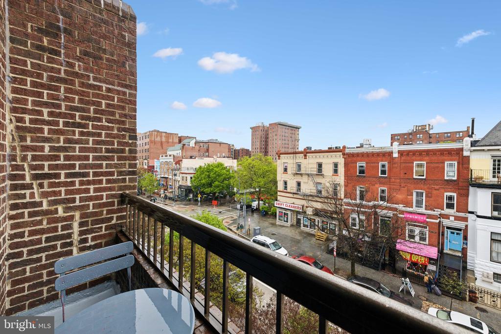 1700 17TH STREET NW Unit: 403