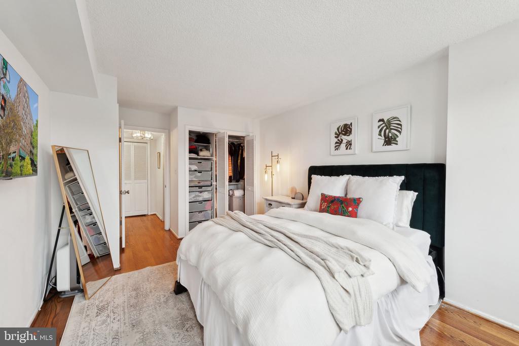 1700 17TH STREET NW Unit: 403