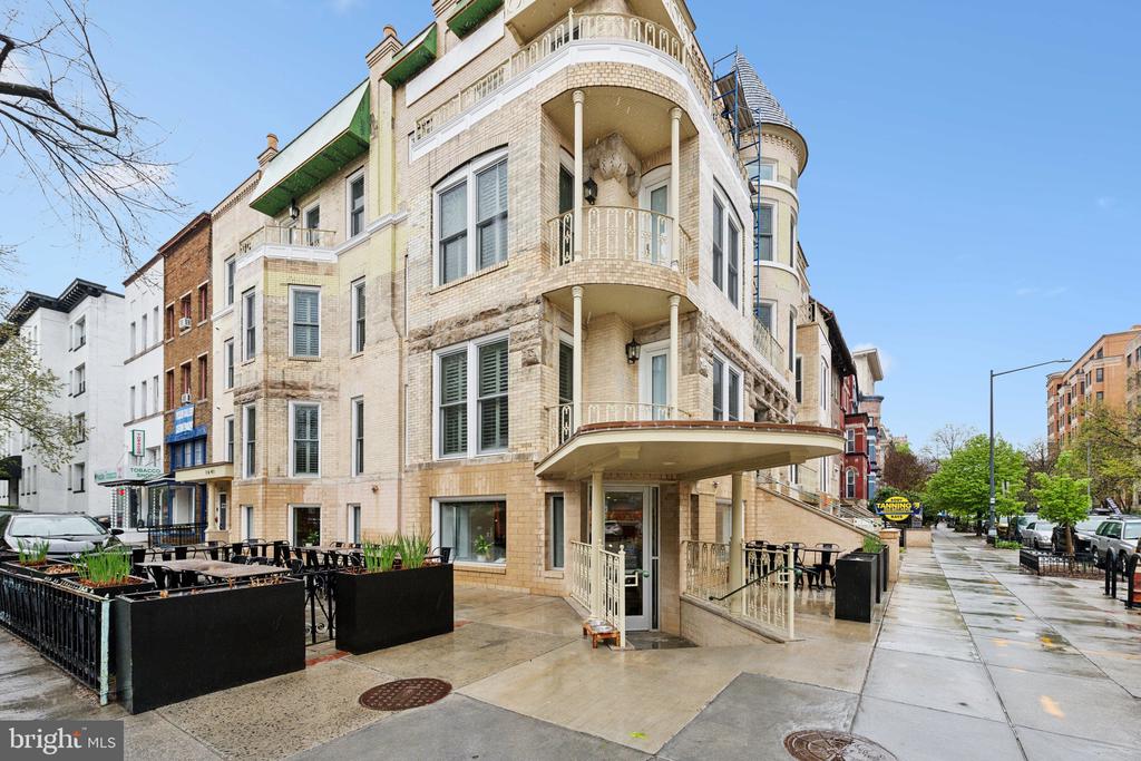 1700 17TH STREET NW Unit: 403