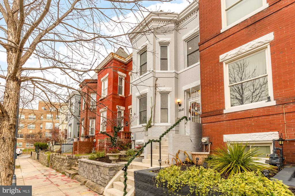 3641 11TH STREET NW