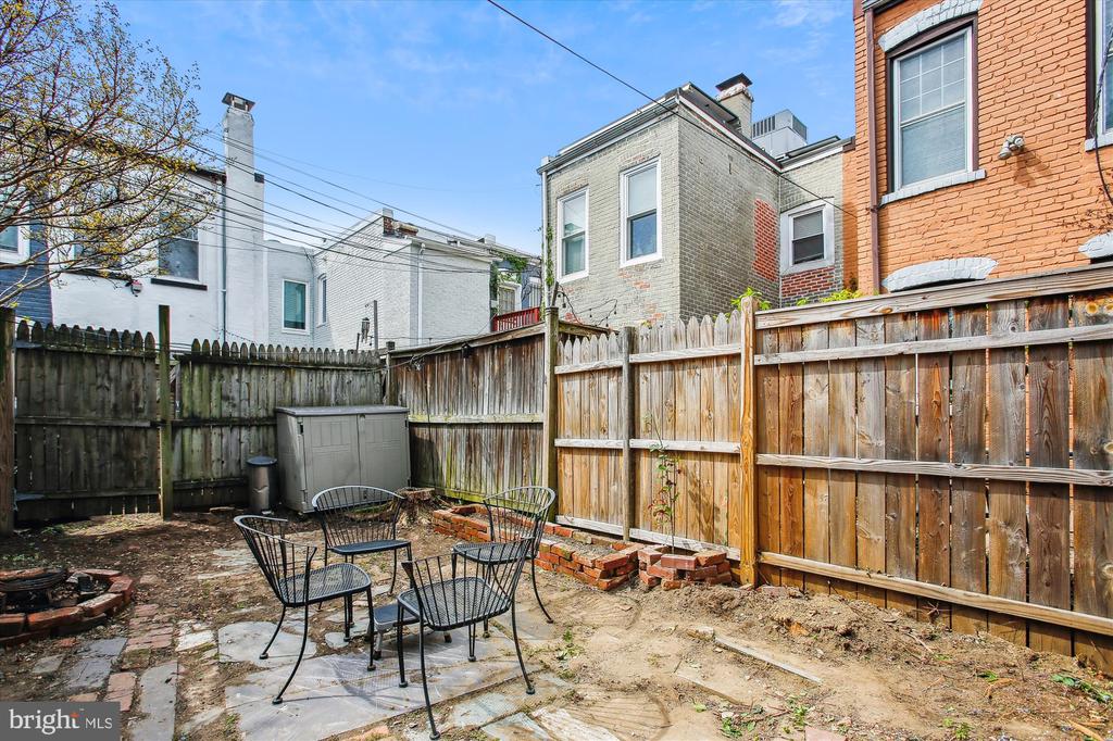 342 OAKDALE PLACE NW